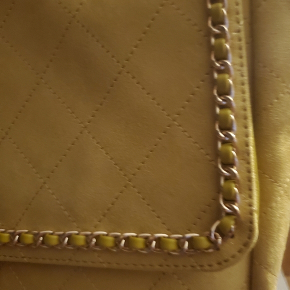 A gorgeous  faux suede satchel type crosdbody bag - Picture 4 of 12